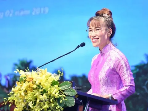 Cả thị trường đỏ lửa, vì đâu Vietjet của tỷ phú Nguyễn Thị Phương Thảo ngược dòng tím lịm?