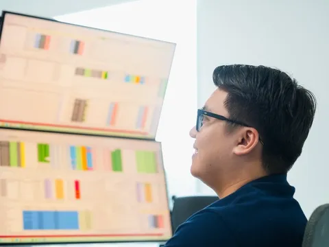 Chứng khoán 23-1: Dòng tiền dịch chuyển đến cổ phiếu nền giá thấp?