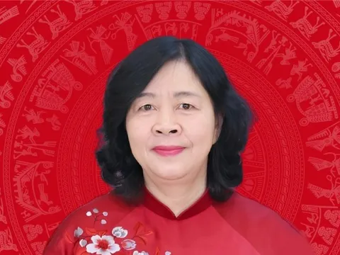 Chân dung Ủy viên Bộ Chính trị khóa XIV, Chủ tịch Ủy ban Trung ương MTTQ Việt Nam Bùi Thị Minh Hoài