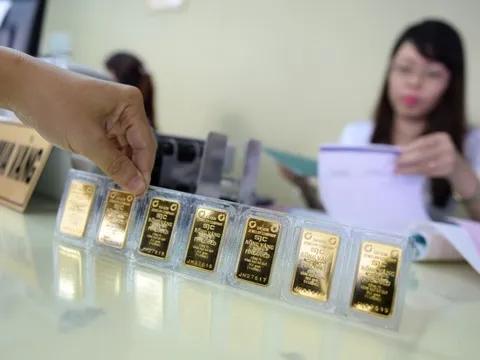 Giá vàng miếng SJC vượt 174 triệu đồng/lượng, giá bạc lên hơn 4 triệu đồng/lượng