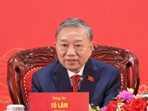 Ngay sau Đại hội XIV, Tổng Bí thư Tô Lâm ký ban hành Chỉ thị số 01