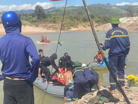 Tìm thấy thi thể cháu bé bị đuối nước trên sông Sê Pôn