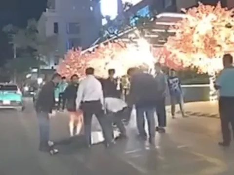 Hé lộ nguyên nhân tài xế bị đấm gục ở Gold Coast Nha Trang