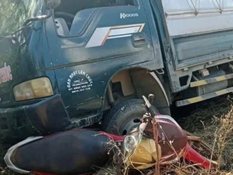 Xe tải không người lái tự trôi tông bé gái 10 tuổi tử vong ở Đắk Lắk