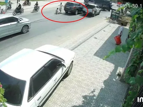 Vụ tài xế xe 7 chỗ bị đánh gục giữa đường: Nạn nhân đã tử vong, hé lộ danh tính kẻ hành hung