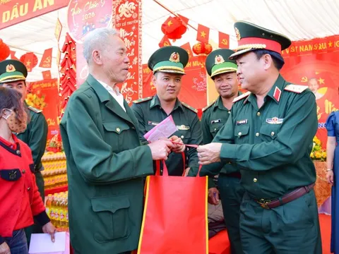 Thắm tình quân dân biên giới trong chương trình Xuân chiến sĩ 2026