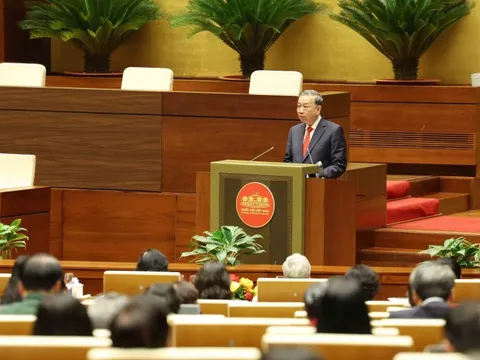 Chuyển mạnh từ "nói" sang "làm"