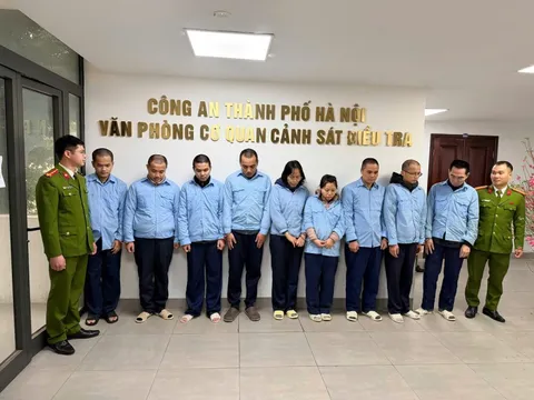 Khởi tố 9 bị can lừa hơn 318 tỷ đồng của ngân hàng