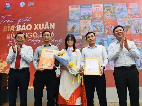 Giai phẩm Tuổi Trẻ 'Tiến lên hùng cường' đoạt giải nhì bìa báo Xuân Bính Ngọ 2026