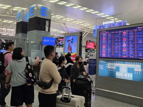 Hãng hàng không ý kiến gì về đề xuất chuyến bay "delay" 3 giờ phải hoàn vé?