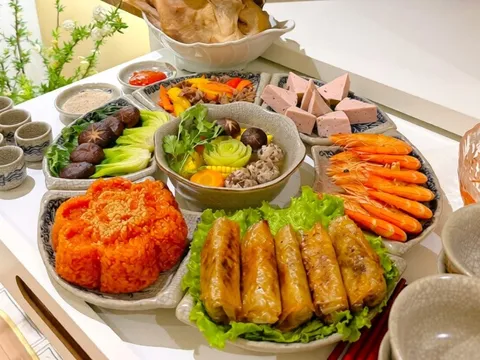 'Đại hội' khoe mâm cúng ông Công ông Táo của người trẻ