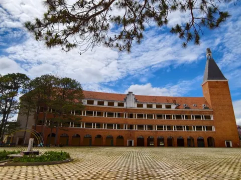 Độc đáo ngôi trường gần 100 năm - di tích cấp quốc gia ở Đà Lạt