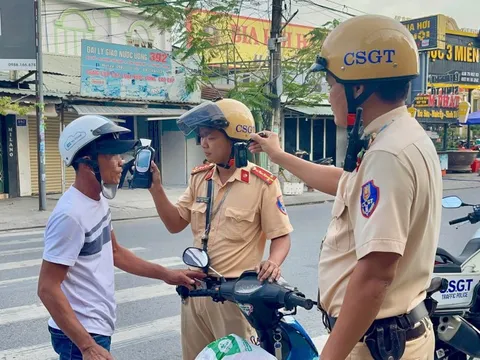 Tiếp tục xử lý vi phạm nồng độ cồn từ 10 giờ mùng 2 Tết