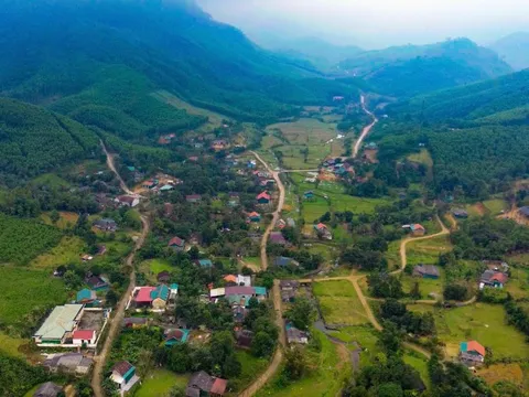 Bí ẩn tộc người Rục, từ hang đá đến “Báo vàng”