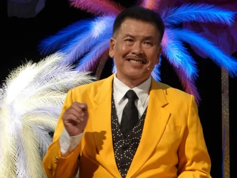 Hữu Nghĩa vừa diễn kịch Tết cùng Quốc Thảo, vừa lo kịch cà phê