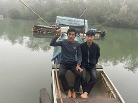 Cha con người đàn ông mắc ung thư kể phút cứu người vụ lật thuyền ngày Tết