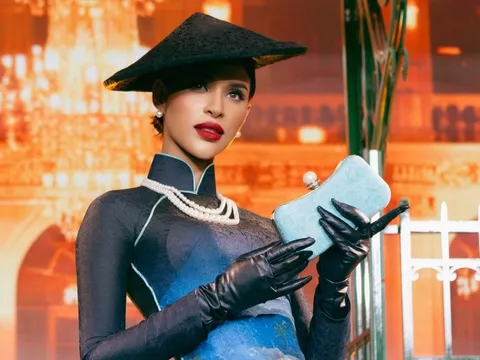 Tái sinh áo dài thập niên 60 bằng kỹ thuật nhuộm ombre và vẽ tay