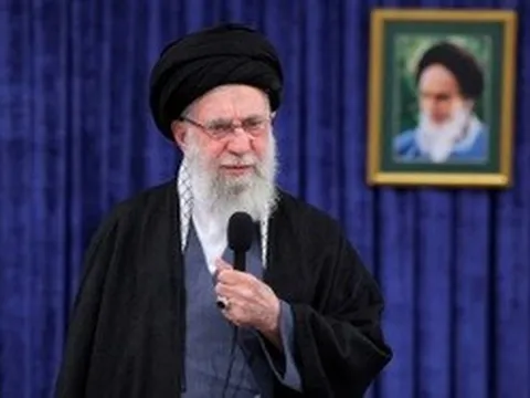 Tổng thống Trump tuyên bố Lãnh tụ Tối cao Iran đã “thiệt mạng”