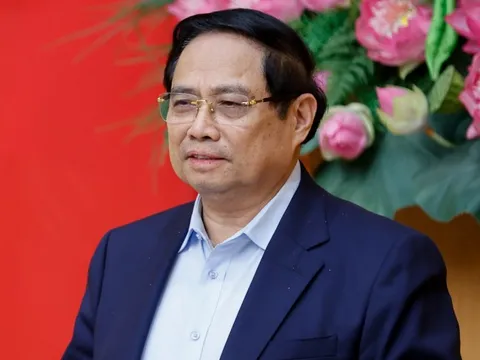 Thủ tướng: Không để thiếu xăng dầu, thiếu năng lượng