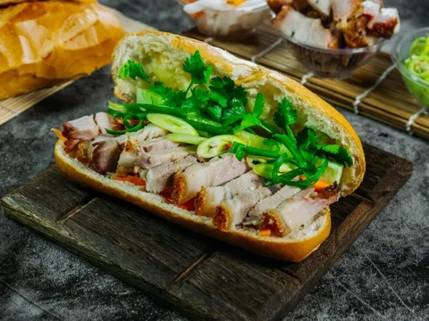 Tiệm bánh mì heo quay ở TP.HCM trước khi khiến 22 người ngộ độc