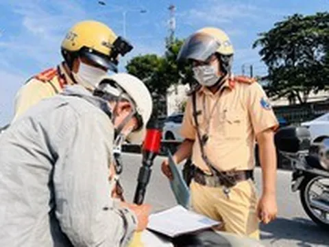 Lái xe 'vô tư' mắc lỗi quen thuộc này, mức phạt có thể lên tới 8 đến 14 triệu đồng, người dân chú ý