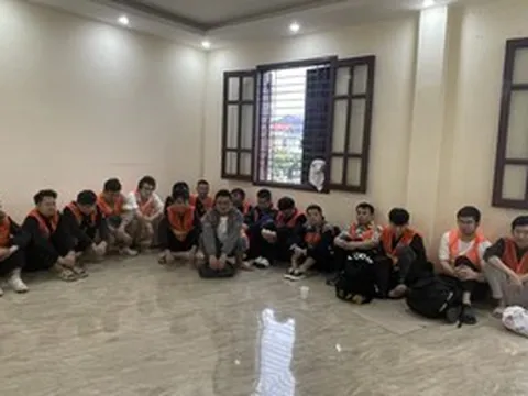 Từ bất thường tại nhà một hộ dân, phát hiện 12 người Trung Quốc nhập cảnh trái phép