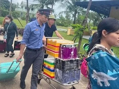 Nhiều đoàn tàu phải thay đổi lịch trình vì sự cố đường sắt đèo Hải Vân