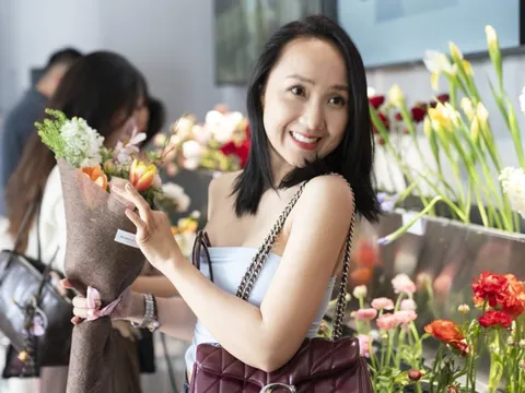 Tiệm cà phê robot pha chế, AI bán hoa ở TP.HCM