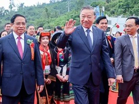 Ươm mầm tri thức nơi vùng phên dậu