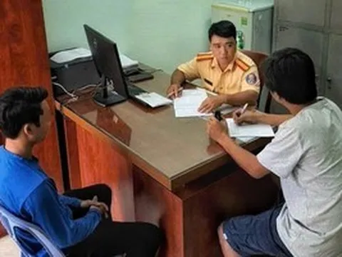 Hai tài xế đánh nhau ở phường Chợ Lớn đã đến trụ sở công an