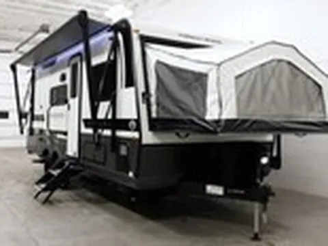 Nhà di động ở được tới 10 người, giá chỉ ngang Mazda CX-5