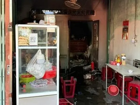 Người đàn ông kể lại khoảnh khắc cứu 4 bà cháu trong căn nhà đang cháy