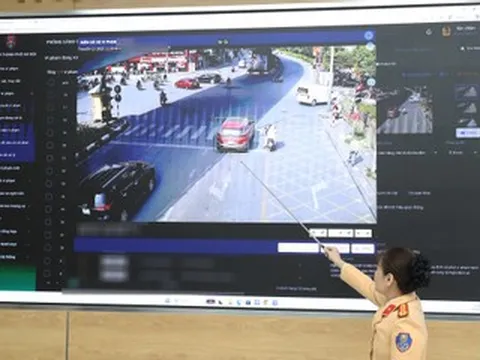 Cục CSGT trả lời về việc tài xế vượt đèn đỏ khi chở người đi cấp cứu