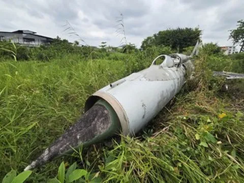 Hé lộ nguồn gốc máy bay MiG-21 bị 'bỏ quên' ở Cà Mau