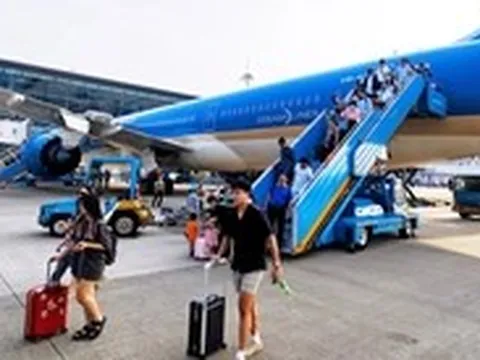 Hàng không tính giảm chuyến bay nội địa, giá vé quốc tế thêm áp lực