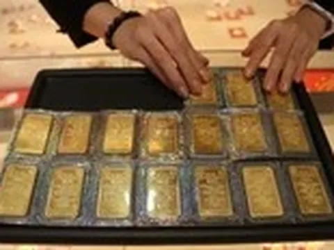 Giá vàng bật tăng mạnh