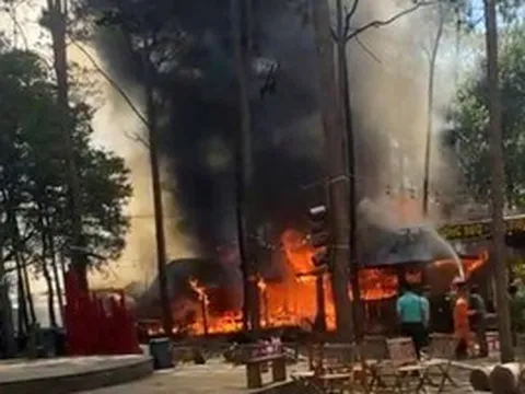 Cháy tại Khu kinh tế đêm Măng Đen