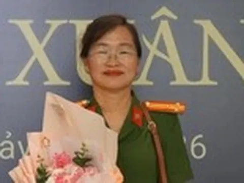 Nữ trưởng công an xã giành giải đặc biệt thi thơ