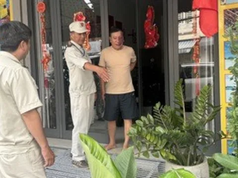 Đà Nẵng ra quân siết trật tự vỉa hè, quyết không "đánh trống bỏ dùi"