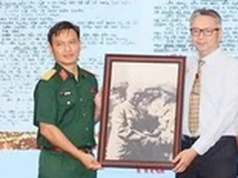 Tưởng nhớ Chủ tịch Tôn Đức Thắng, tấm gương tận tụy với nhân dân