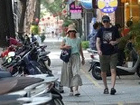 Vỉa hè trung tâm Đà Nẵng 'dễ thở' sau ngày đầu ra quân