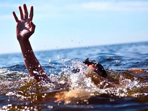 Lật bè mảng trong cơn giông lốc ở Cô Tô, hai mẹ con tử vong thương tâm