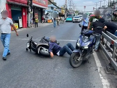 Khởi tố 2 người ẩu đả giữa phố do mâu thuẫn khi tham gia giao thông