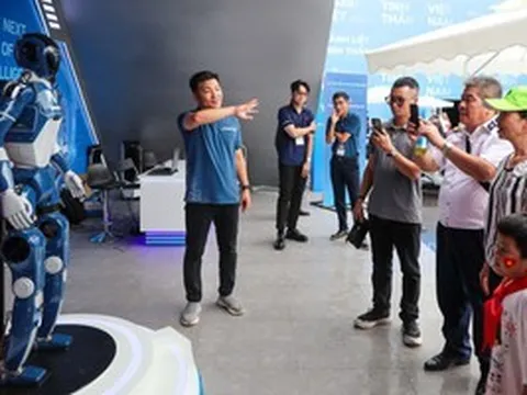 HIỆN THỰC HÓA KHÁT VỌNG PHÁT TRIỂN ĐẤT NƯỚC: Kiên định hai mục tiêu chiến lược 100 năm