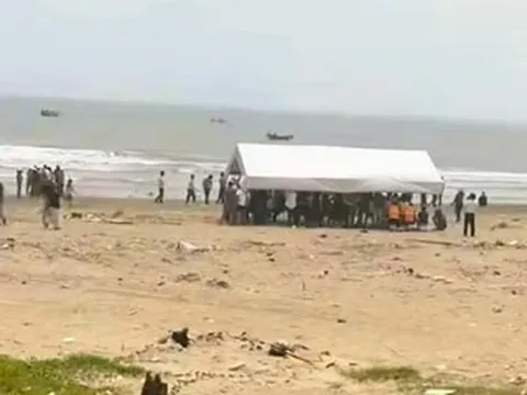 Hai bé trai mất tích khi tắm biển ở Thanh Hóa