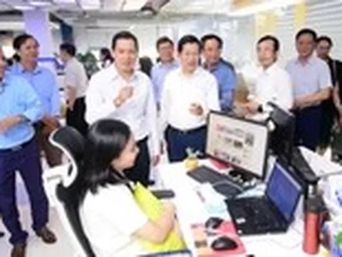 Lãnh đạo nhiều đơn vị ngành báo chí, xuất bản tham quan tòa soạn báo Tuổi Trẻ