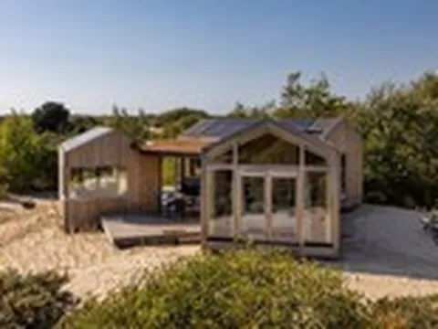 Ngôi nhà 'di chuyển cùng những cồn cát'