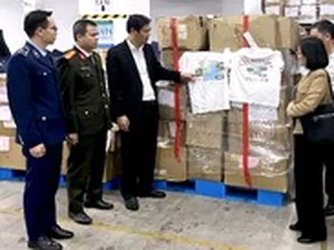 Phạt doanh nghiệp in hàng ngàn áo phông thiếu Hoàng Sa, Trường Sa