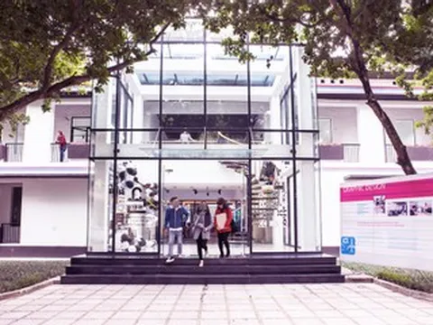 Công an cùng Bộ GD-ĐT xử lý đơn tố giác Trường Cao đẳng Thời trang London - Hà Nội