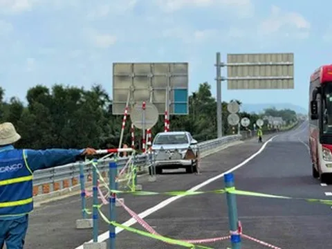 Vì sao loạt dự án cao tốc Bắc - Nam thông xe kỹ thuật nhưng chưa thể khai thác?